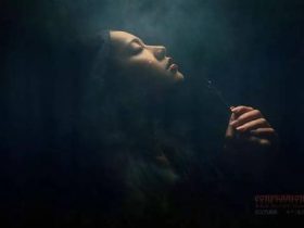 目婬、意婬、口说婬事，都是大恶业，说荤话下流话有报应